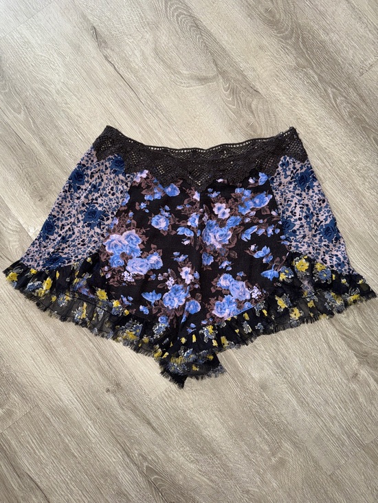 Free People Pants - Floral Patterned Lace-Trim Shorts
